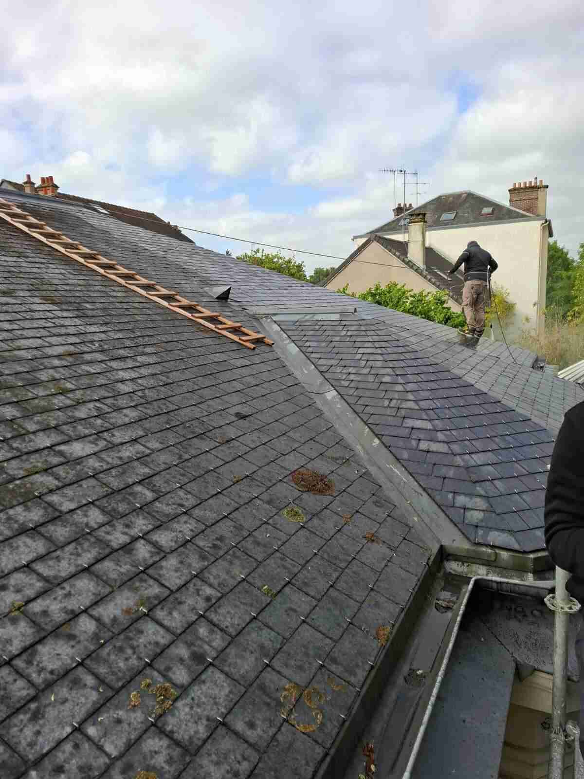 Nettoyage de toiture au karcher haute pression en Seine-et-Marne